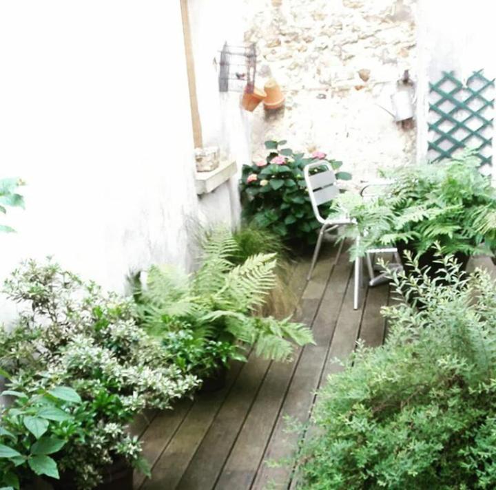 Chambre D'Hote Du Chateau Dourdan Exterior foto